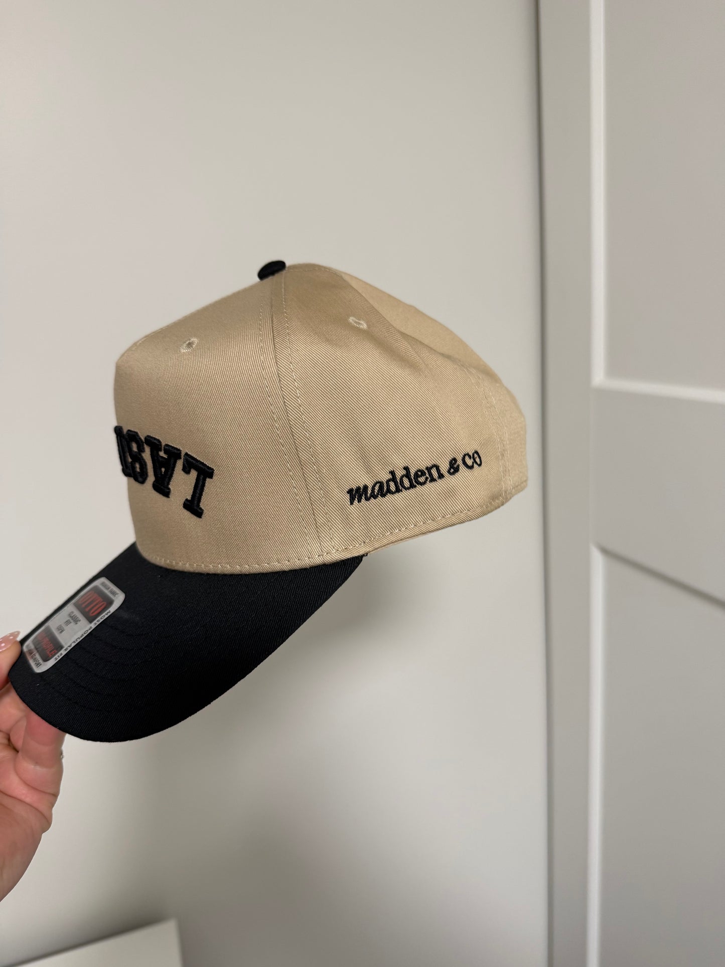 Lashes SnapBack